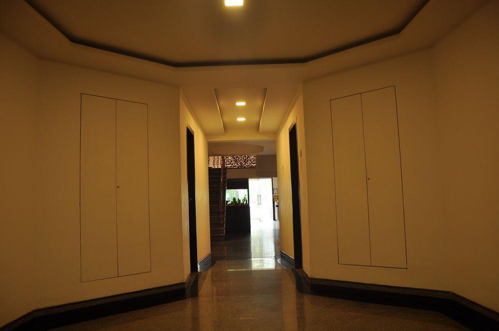 Oyo Premium Convent Road Near Lake コダイカナル エクステリア 写真
